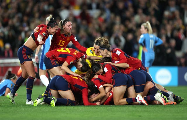 Spain celebrate their World Cup win
