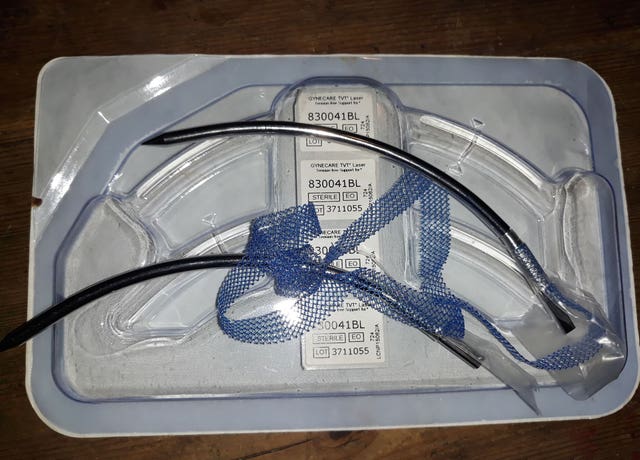 A surgical mesh kit 