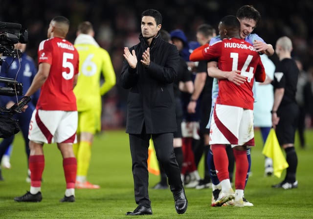 Mikel Arteta claps the fans at Nottingham Forest