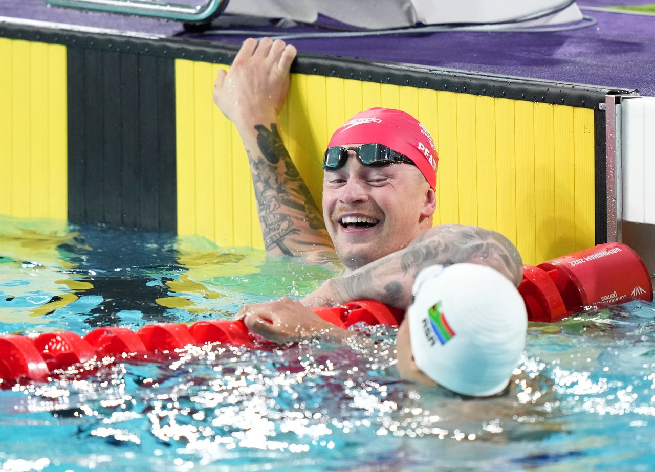 back-a-lion-into-a-corner-they-re-going-to-bite-adam-peaty-on