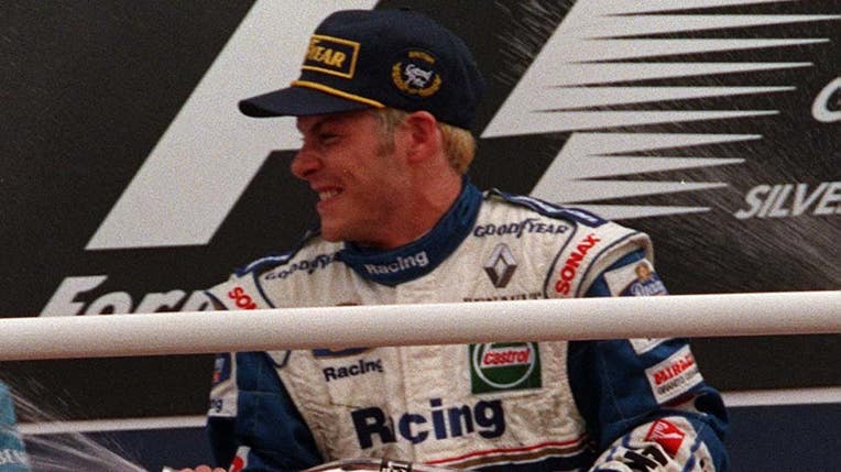 On This Day In 1997 Jacques Villeneuve Becomes Formula One World Champion Bt Sport