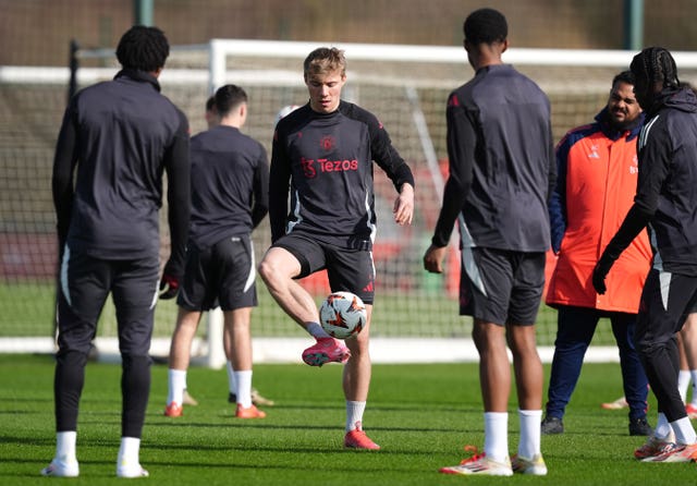 Manchester United players in training