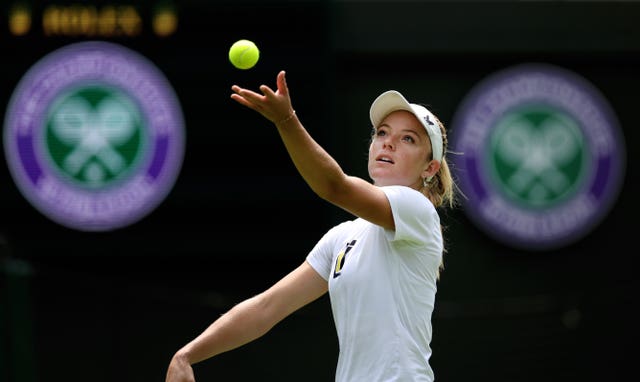 Katie Swan practises on Court One with Venus Williams