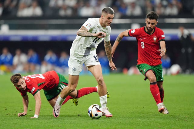 Newcastle and Manchester United are both pursuing Benjamin Sesko