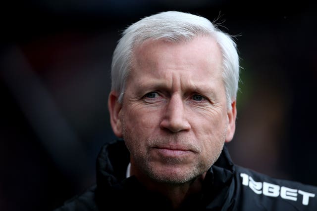 Alan Pardew rejected a bonus for keeping ADO Den Haag in the Eredivisie