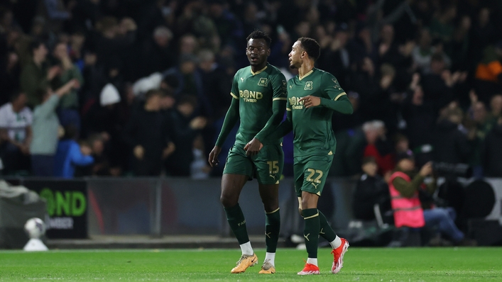 Pemuncak klasemen Leicester tercengang dengan gol kemenangan Mustapha Bundu untuk Plymouth