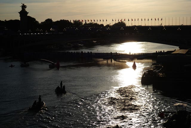 The men's marathon swim takes place in the Seine