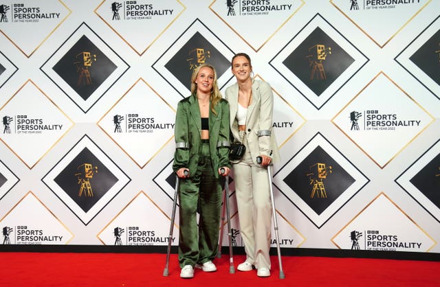 Mead and Miedema pictured on crutches at the red carpet ahead of the BBC Sports Personality of the Year ceremony