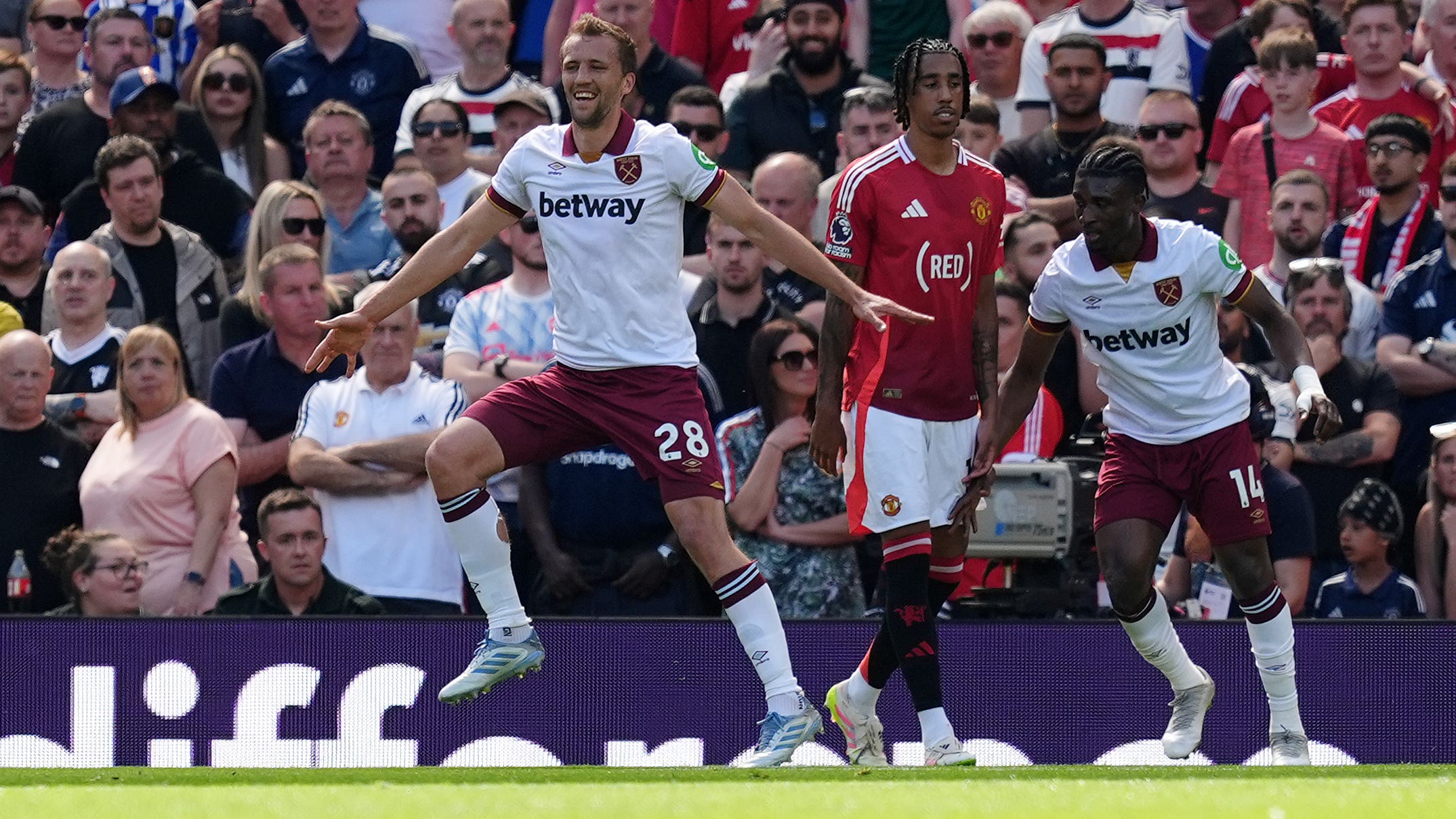 Tomas Soucek (left) set West Ham on their way (Martin Rickett/PA)