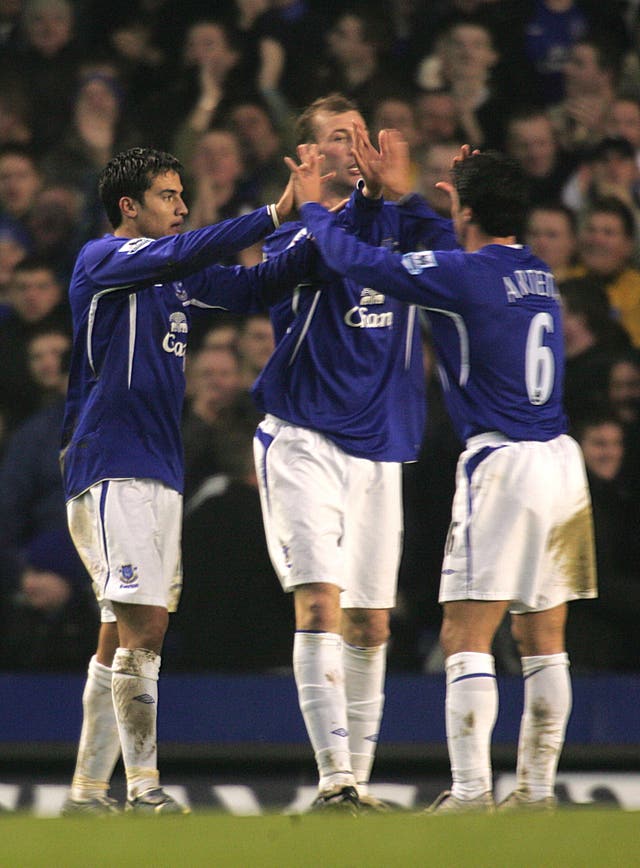 Duncan Ferguson, centre, and Mikel Arteta, right, were team-mates at Everton