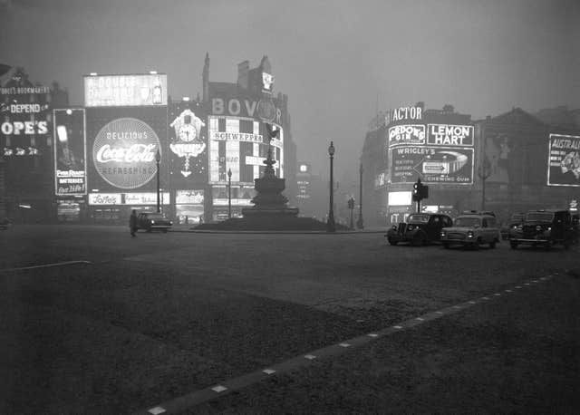 Weather – London Fog – Piccadilly