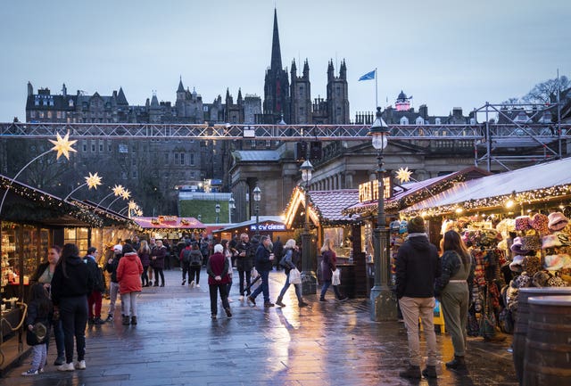 Edinburgh Christmas market 