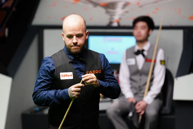 Luca Brecel missed the pink as he attempted to level the match at 4-4 