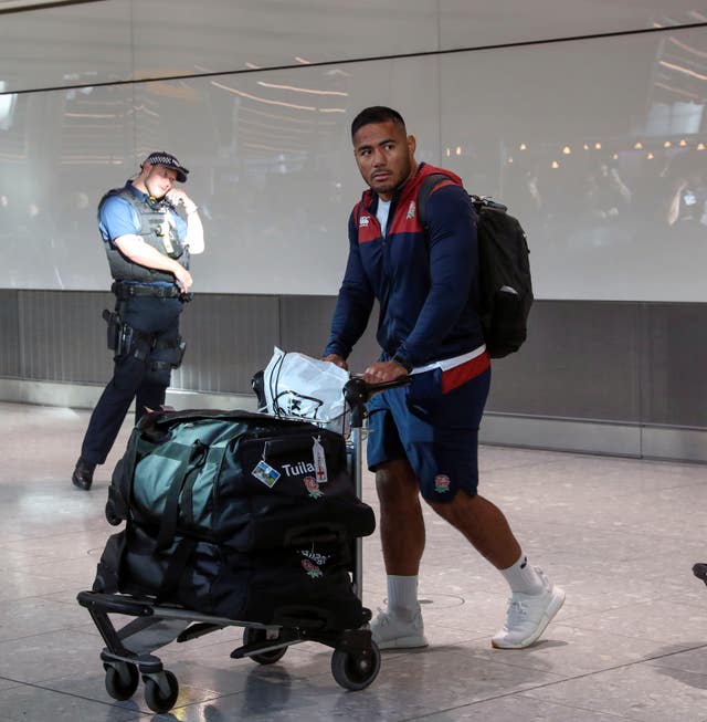 England Rugby team return to Heathrow Airport