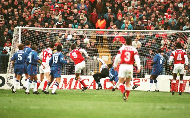 Alan Smith opened the scoring as Arsenal won at Stamford Bridge for the first time in the Premier League-era in November 1993.