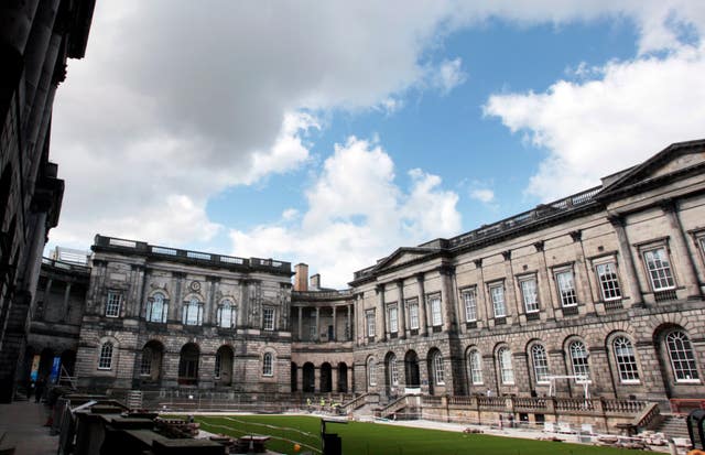 Edinburgh University in fees talk