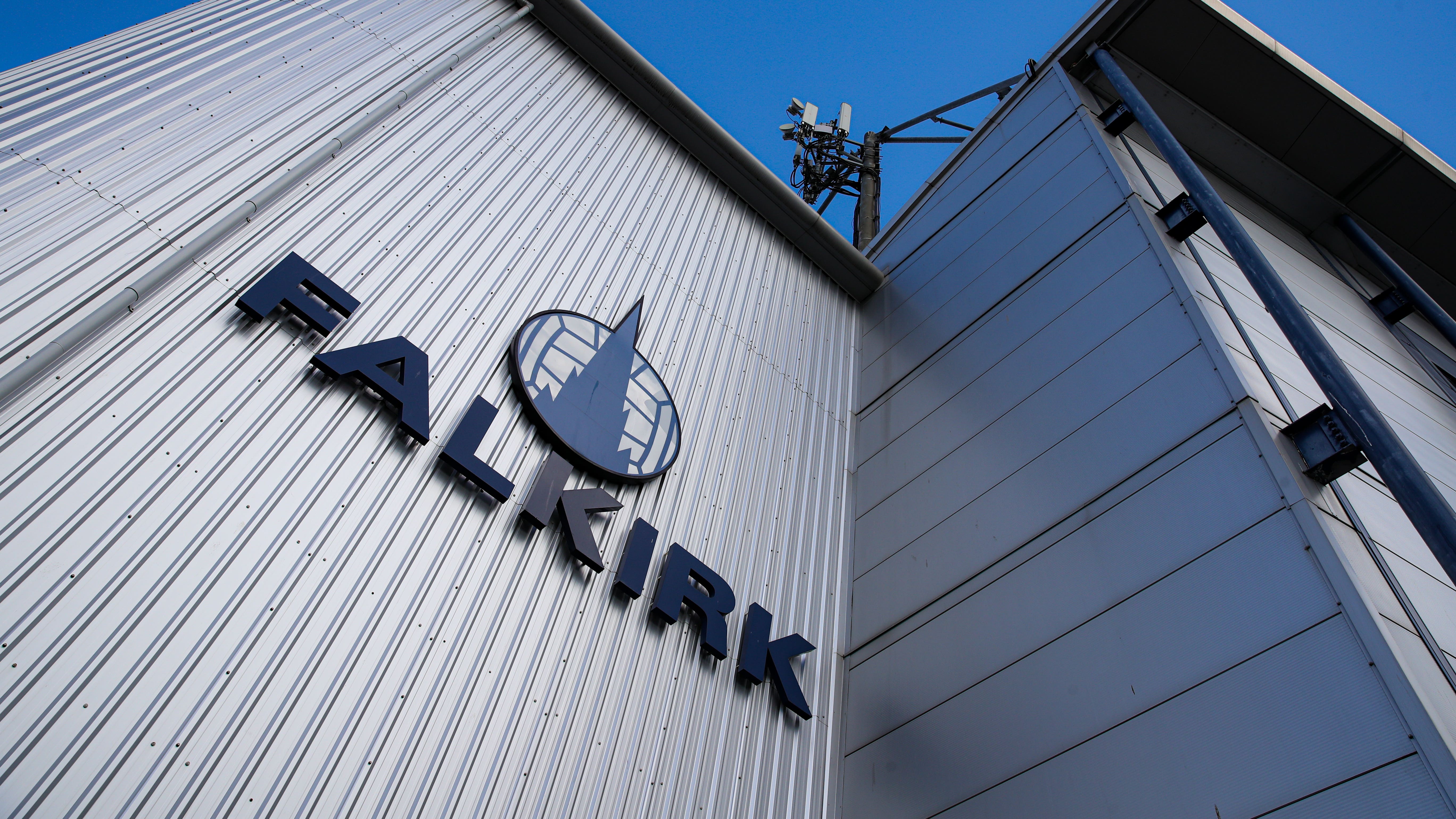 Leaders Falkirk stretch unbeaten run with victory over Edinburgh