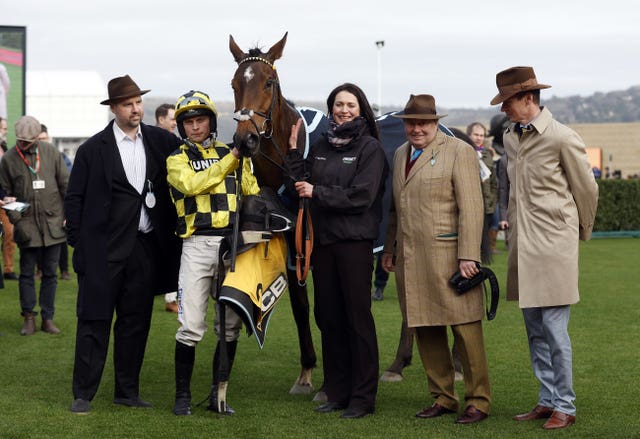 Nicky Henderson (second right) with Sir Gino at Cheltenham 