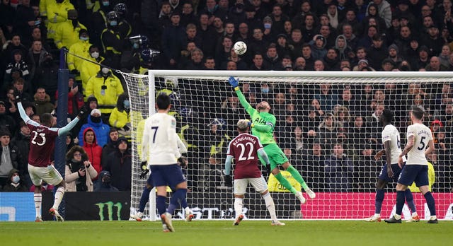 Hugo Lloris ‘loves’ Tottenham and wants to stay, says Antonio Conte PLZ Soccer