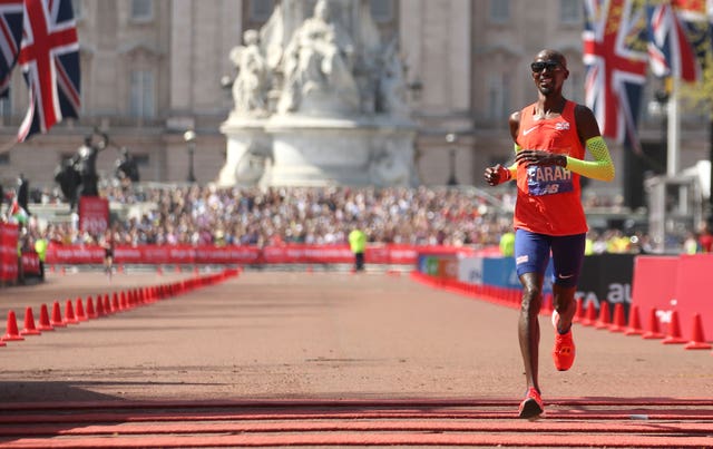 Sir Mo Farrah finishes third in the Men’s Marathon (Paul Harding/PA)