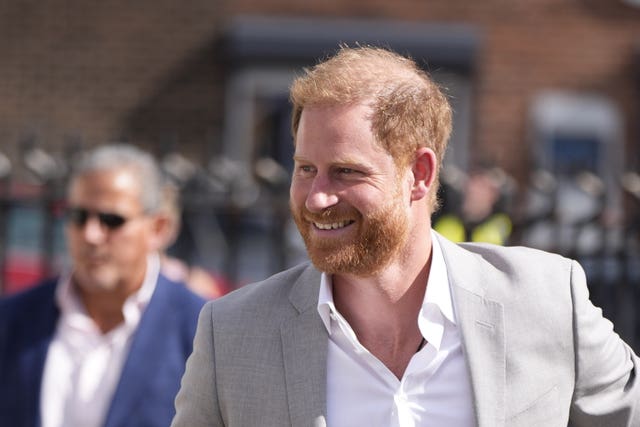 Harry arrives for his visit to the recording studio 