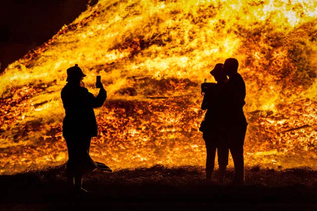 Battle of the Boyne bonfires