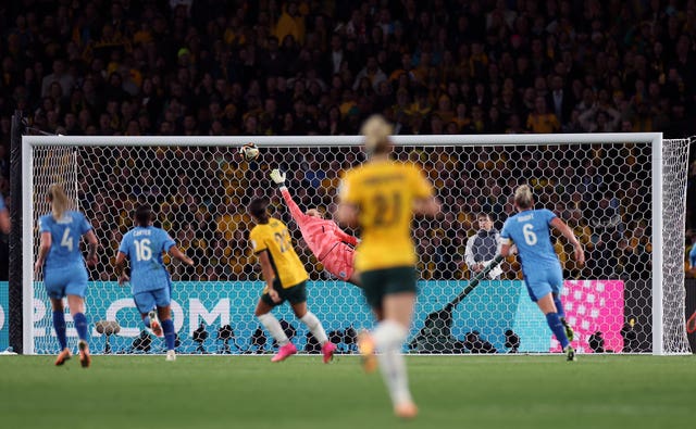 Sam Kerr equalised in stunning style 