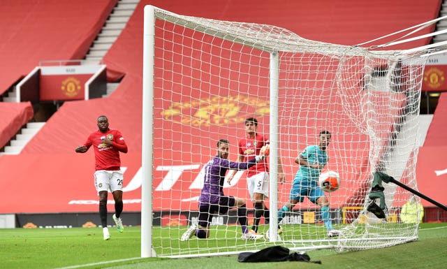Mason Greenwood impresses again as Manchester United brush aside Bournemouth