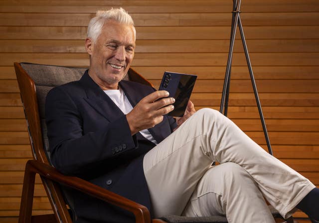 Samsung Q7 Life Unfolds Fast