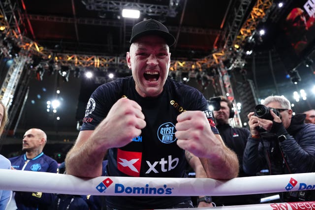 Tyson Fury celebrates victory against Arslanbek Makhmudov