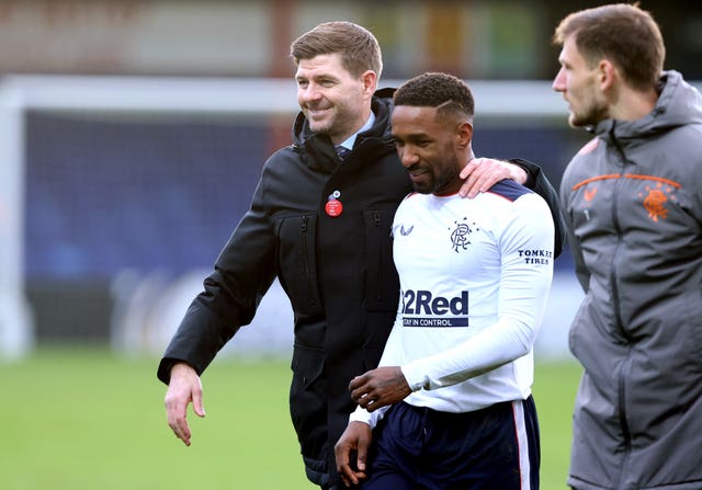 Steven Gerrard, left, congratulates Jermain Defoe at the end of the win over Ross County