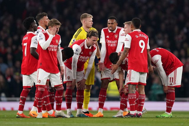 Arsenal players in a huddle during their draw against Southampton