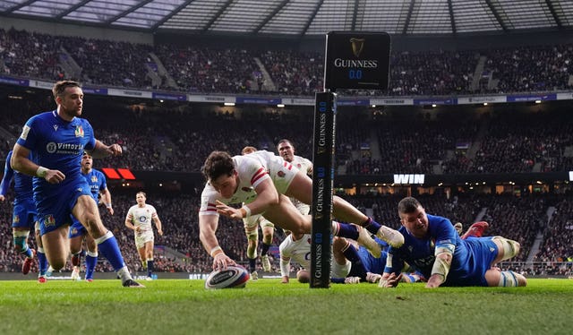 Henry Arundell scored a late try against Italy