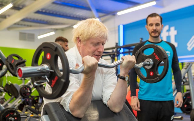 Prime Minister visits gym in constituency