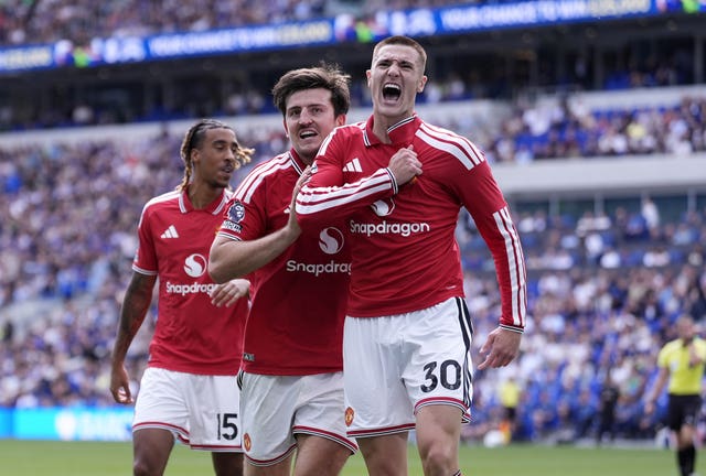 Sesko celebrates