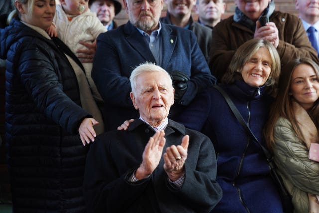 Plaque in memory of Sean Foster unveiled in Dublin