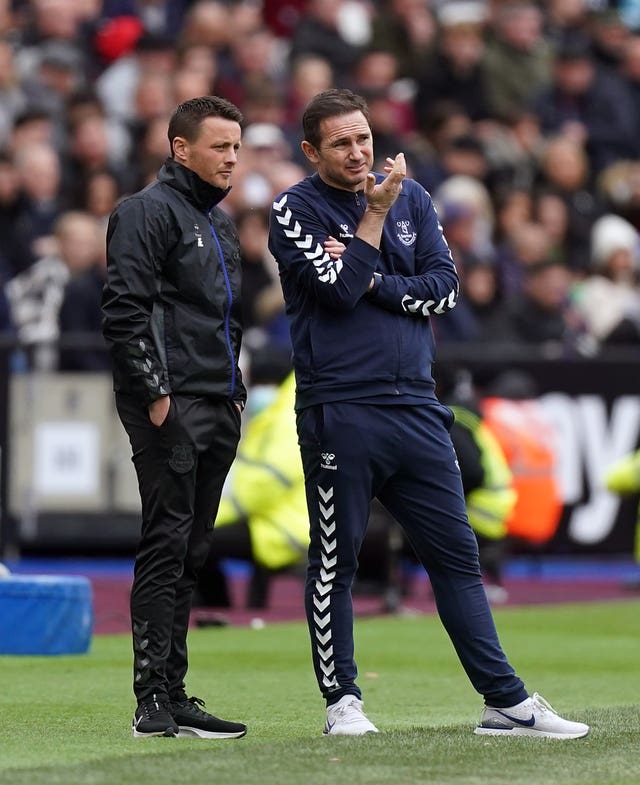 Everton manager Frank Lampard (right) has been thrust into the thick of a relegation battle