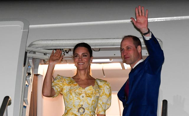 Kate and William leave the Bahamas at the end of their tour 