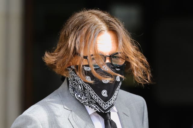 Johnny Depp tells High Court he got superbug after finger was severed
