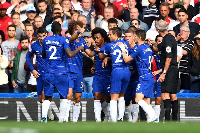 Chelsea celebrate Pedro''s opener