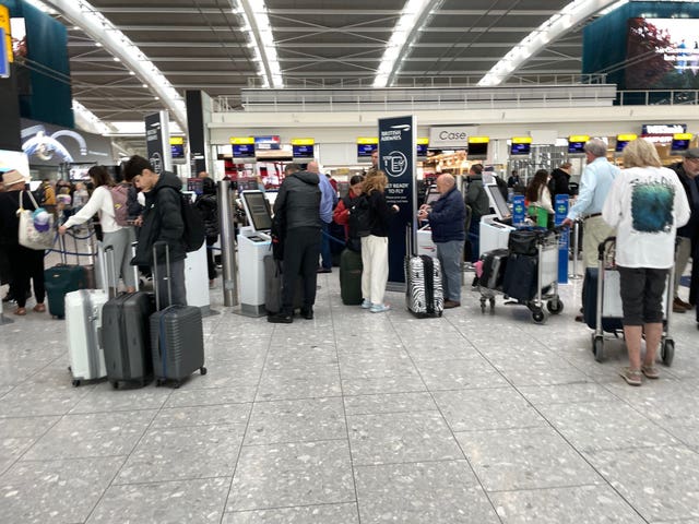 Passenger numbers at Heathrow