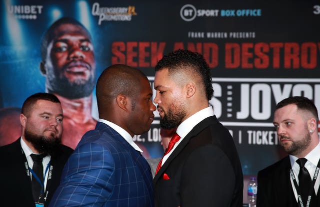 Daniel Dubois, left, suffered the first defeat of his professional career against Joe Joyce (Adam Davy/PA) 