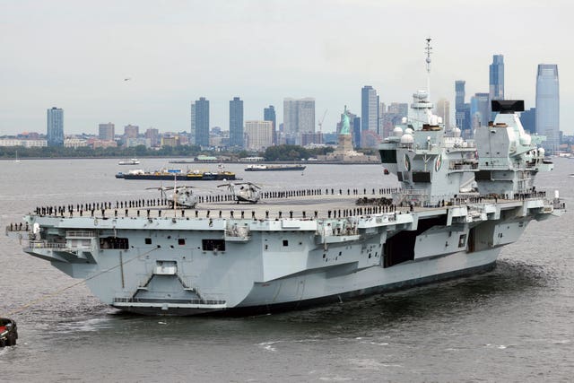 HMS Queen Elizabeth arrives in New York