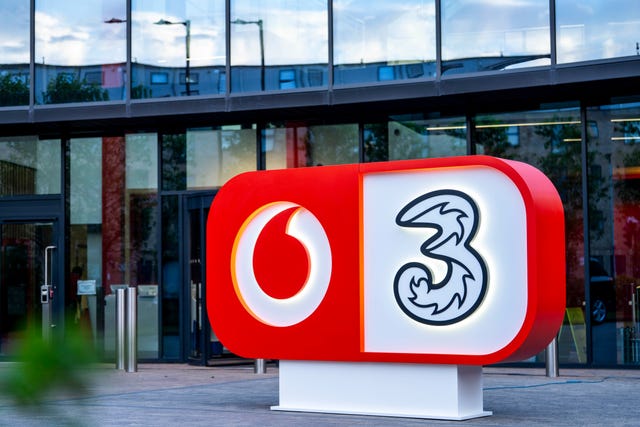 VodafoneThree logo
