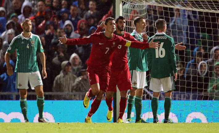Cristiano Ronaldo slaví gól proti Severnímu Irsku