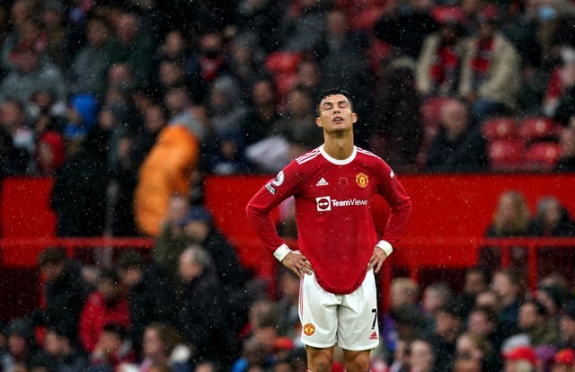 Ronaldo feels United must lift themselves