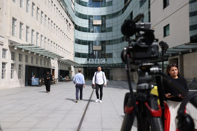 BBC presenter explicit photos allegations