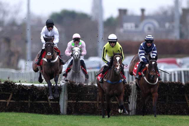 Lossiemouth (second left) in action at Kempton