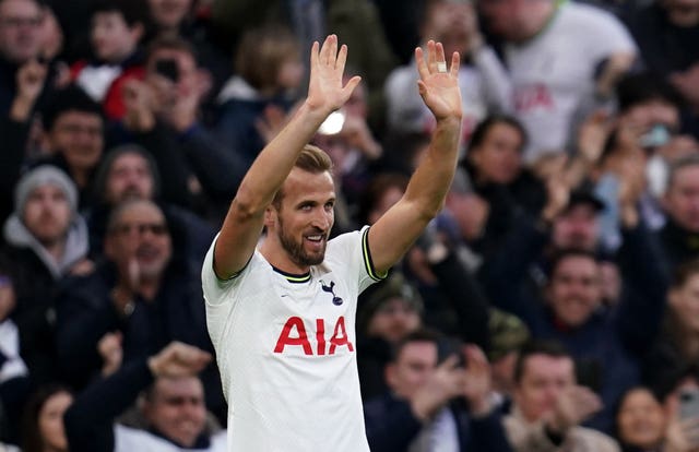 Tottenham take firm stance on Harry Kane amid Man Utd interest