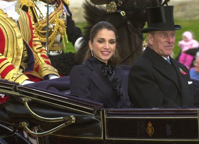La reine Rania et le duc d'Édimbourg en 2001 